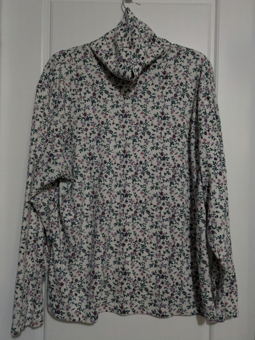 Stefano Basics Floral Slim Fit Long Sleeved Plus Sized Turtleneck (US 22/24W)
